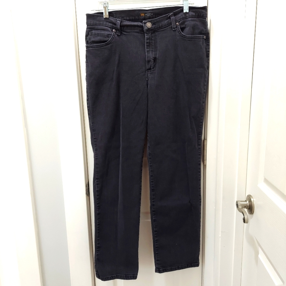 Lee black jeans straight leg mid rise Size 12 Petite
